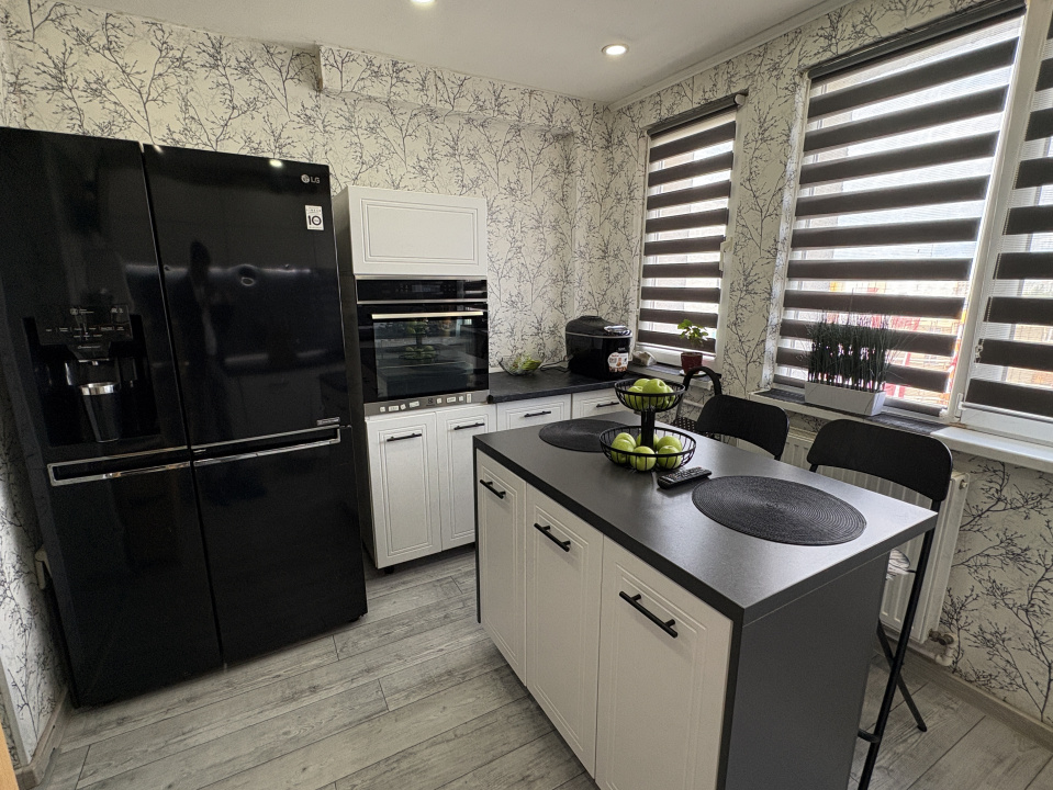 Apartament 3 camere Titan 1 Decembrie renovat bloc anvelopat 