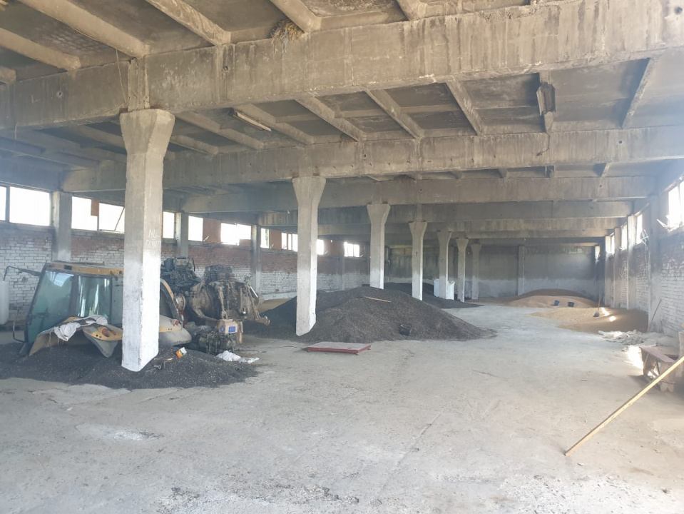 Buzau - Vernesti / Spatiu Industrial + Hale / Toate Utilitatile