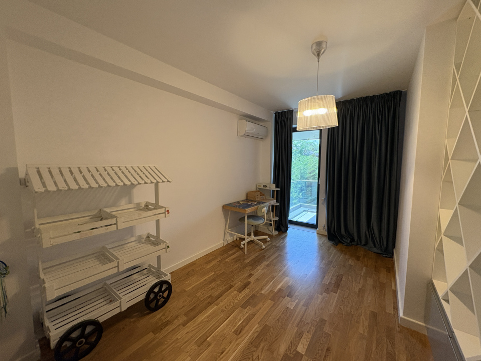 Vila 5 Camere + Birou Matei Millo Pipera Curte Privata 2 Parcari