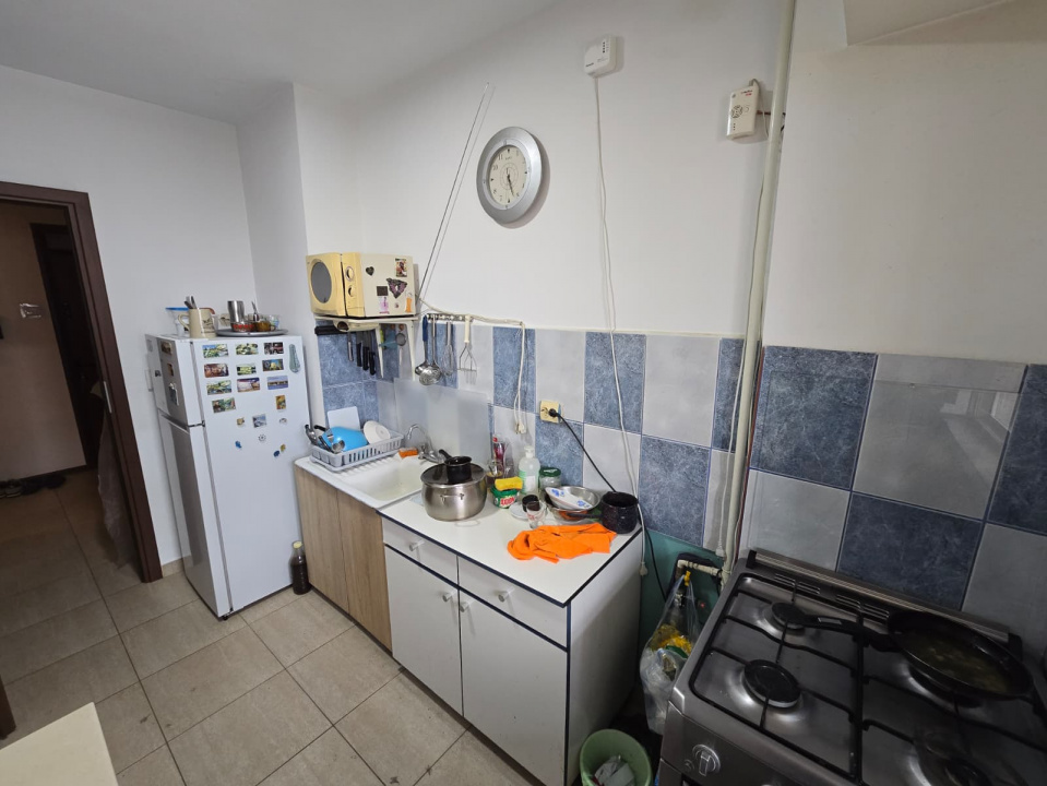 Apartament 3 camere Militari Gorjului Pacii balcon decomandat 77mp
