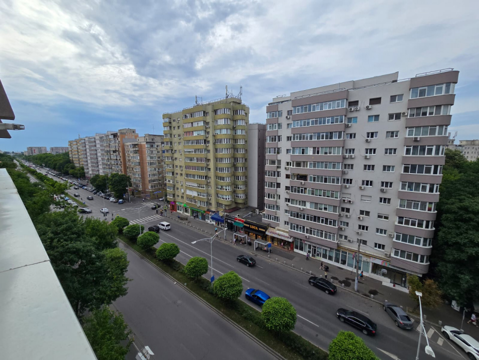 Apartament 3 camere Militari Gorjului Pacii balcon decomandat 77mp