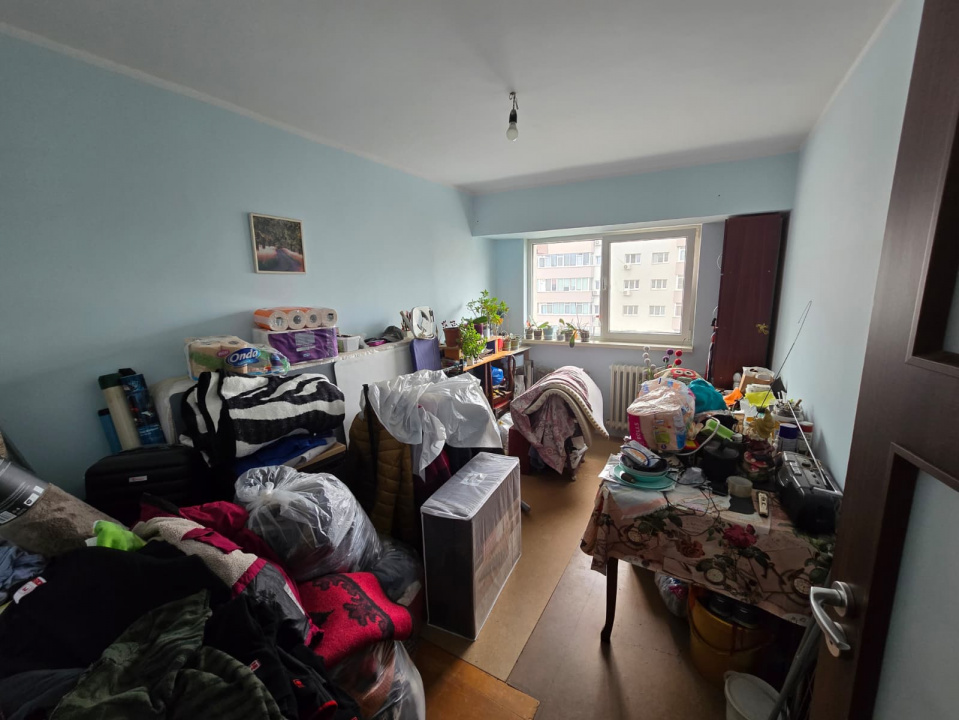 Apartament 3 camere Militari Gorjului Pacii balcon decomandat 77mp