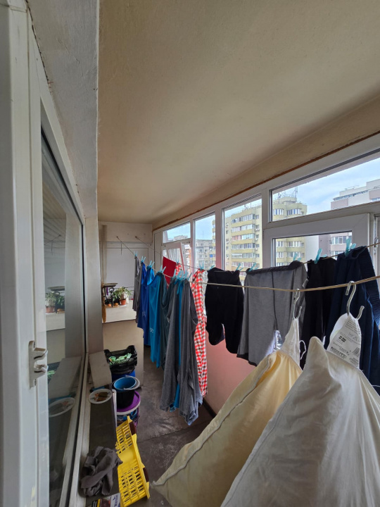 Apartament 3 camere Militari Gorjului Pacii balcon decomandat 77mp