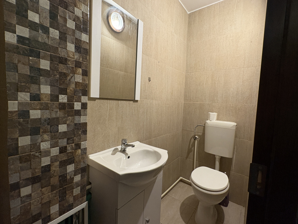 Apartament 3 Camere Aparatorii Patriei - Decomandat -Metrou