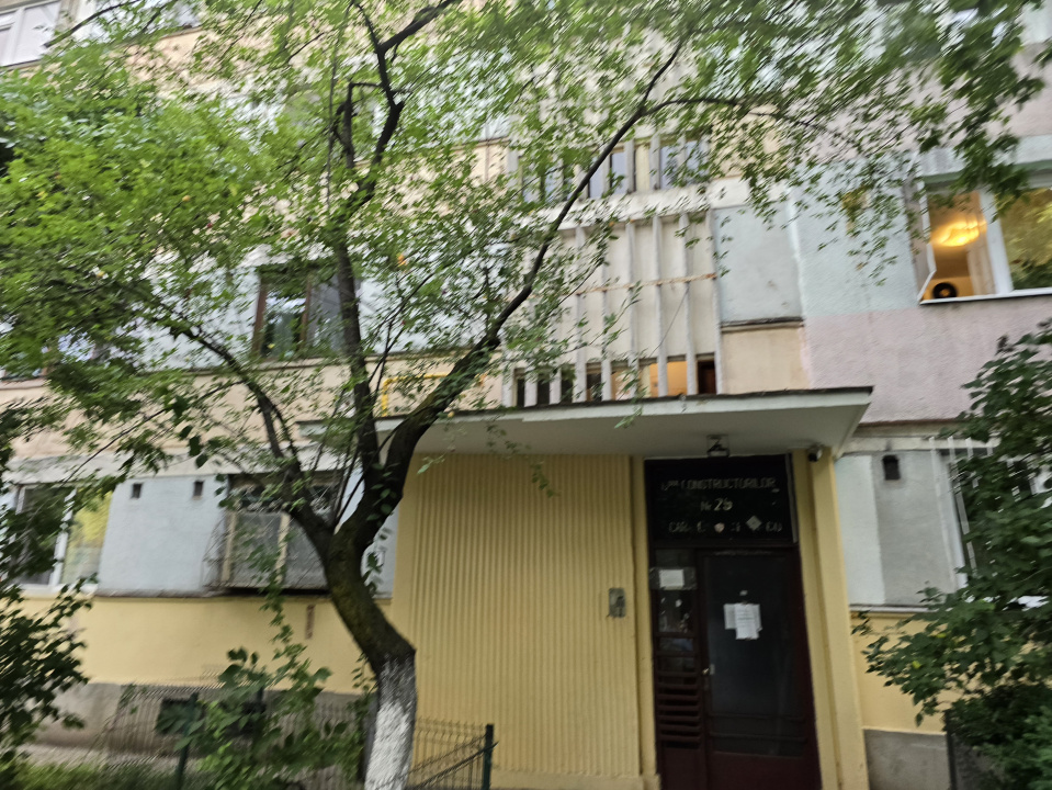 Apartament 2 camere Crangasi Constructorilor 47mp balcon metrou