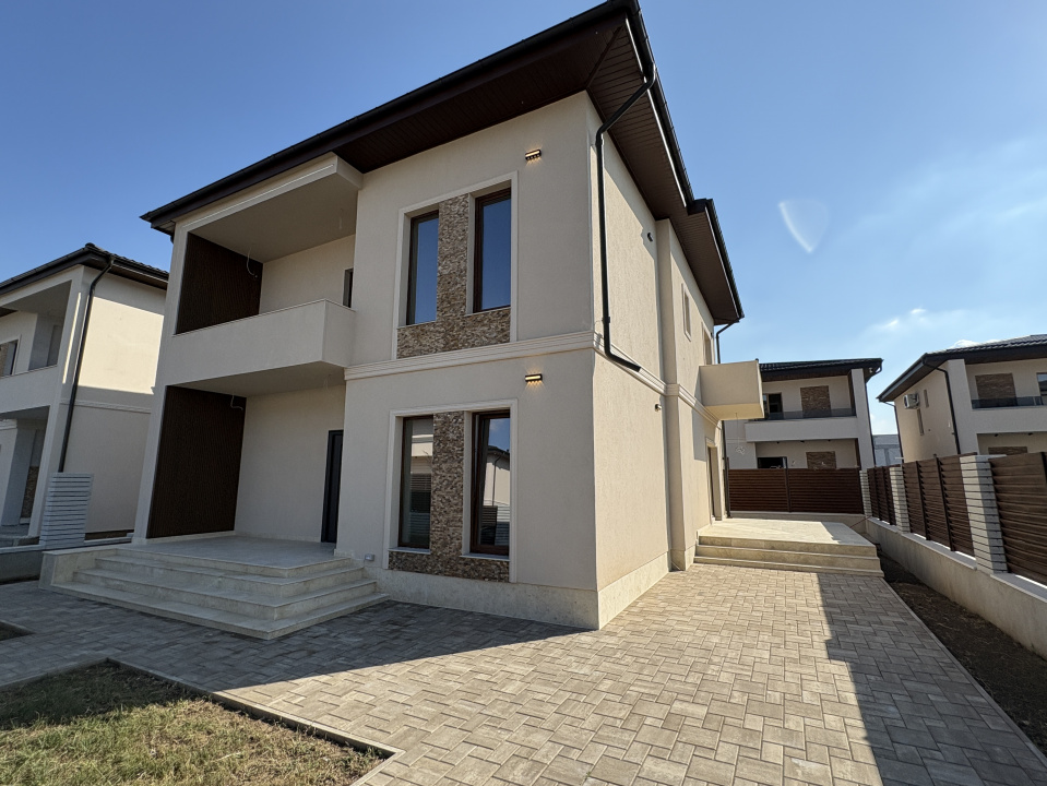 Vila individuala 5 camere Dobroesti | 185 mp 3 Bai | Curte 324 mp Parcare