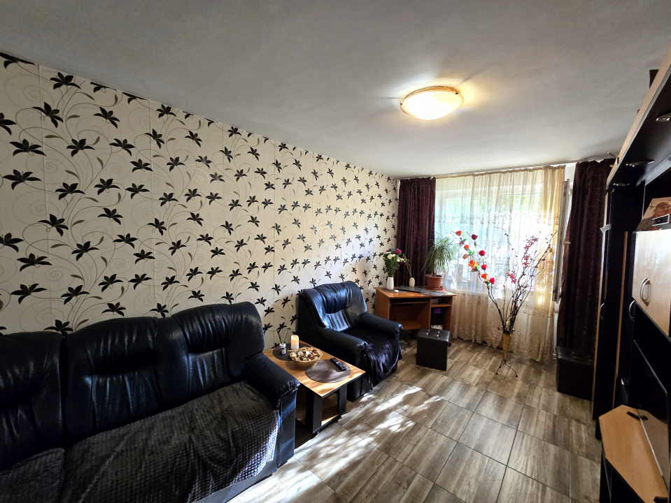 Apartament 3 camere decomandat Soseaua Salaj Petre Paun 2 bai 66.11 mp mobilat 