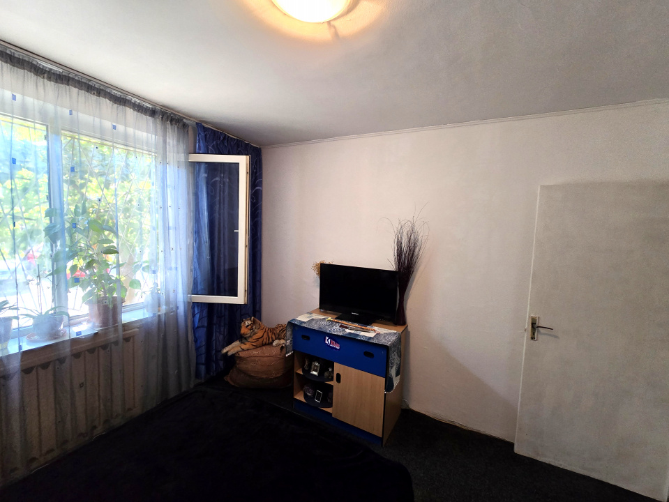 Apartament 3 camere decomandat Soseaua Salaj Petre Paun 2 bai 66.11 mp mobilat 