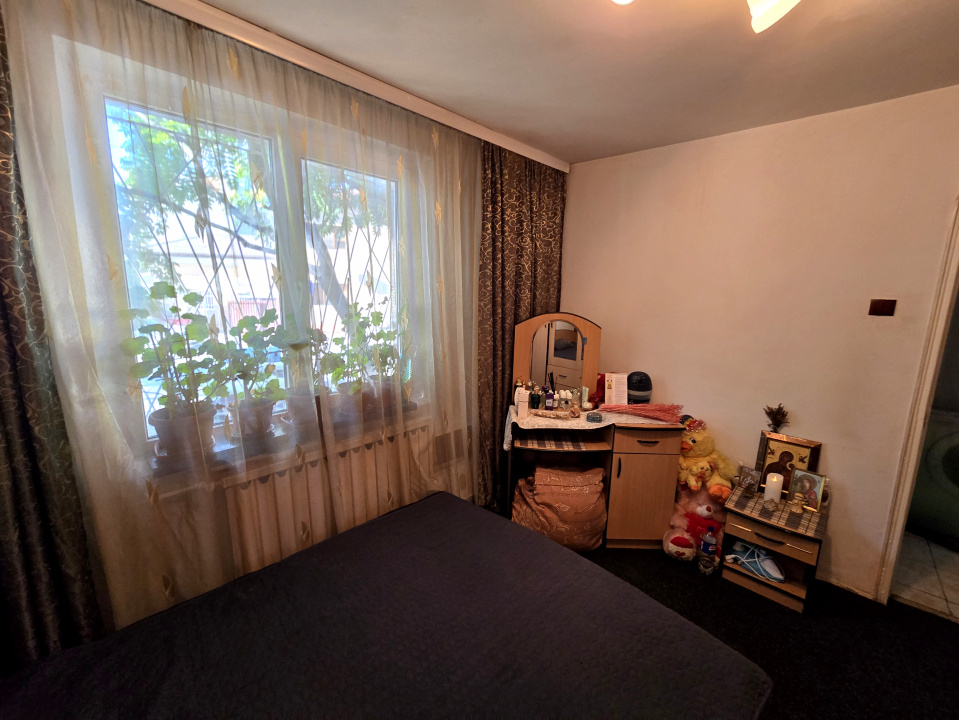 Apartament 3 camere decomandat Soseaua Salaj Petre Paun 2 bai 66.11 mp mobilat 