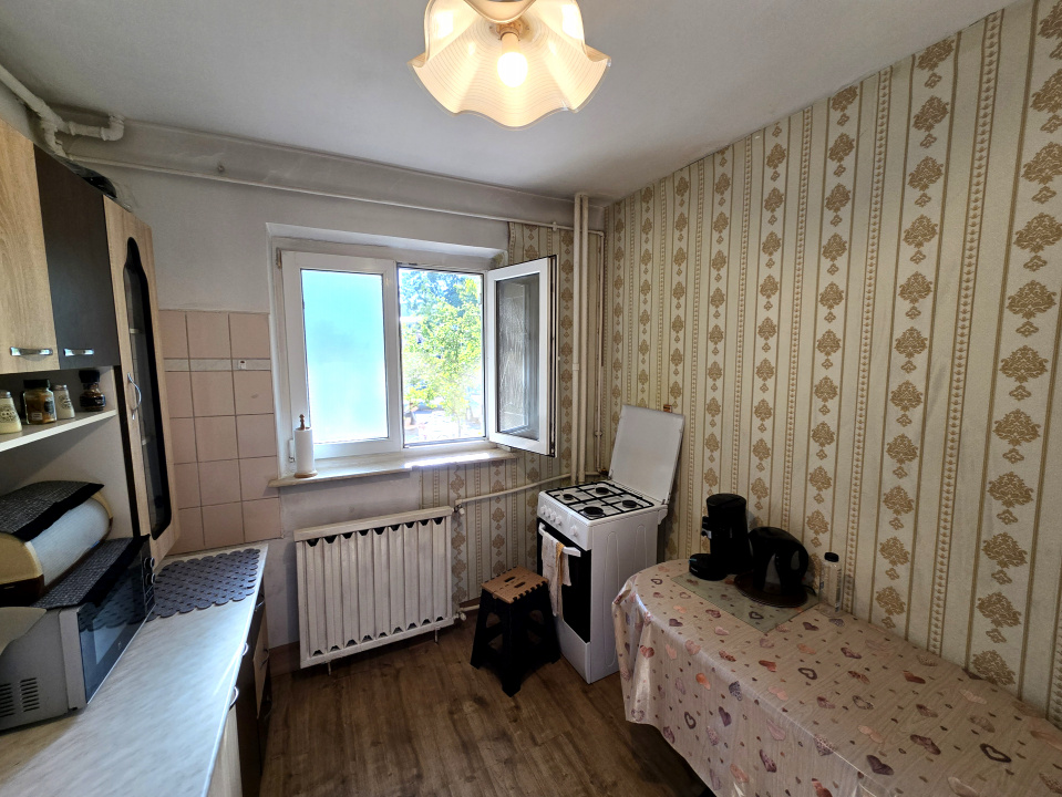 Apartament 3 camere decomandat Soseaua Salaj Petre Paun 2 bai 66.11 mp mobilat 