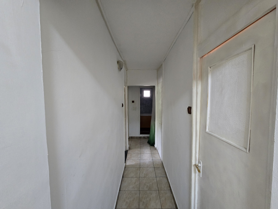 Apartament 3 camere decomandat Soseaua Salaj Petre Paun 2 bai 66.11 mp mobilat 