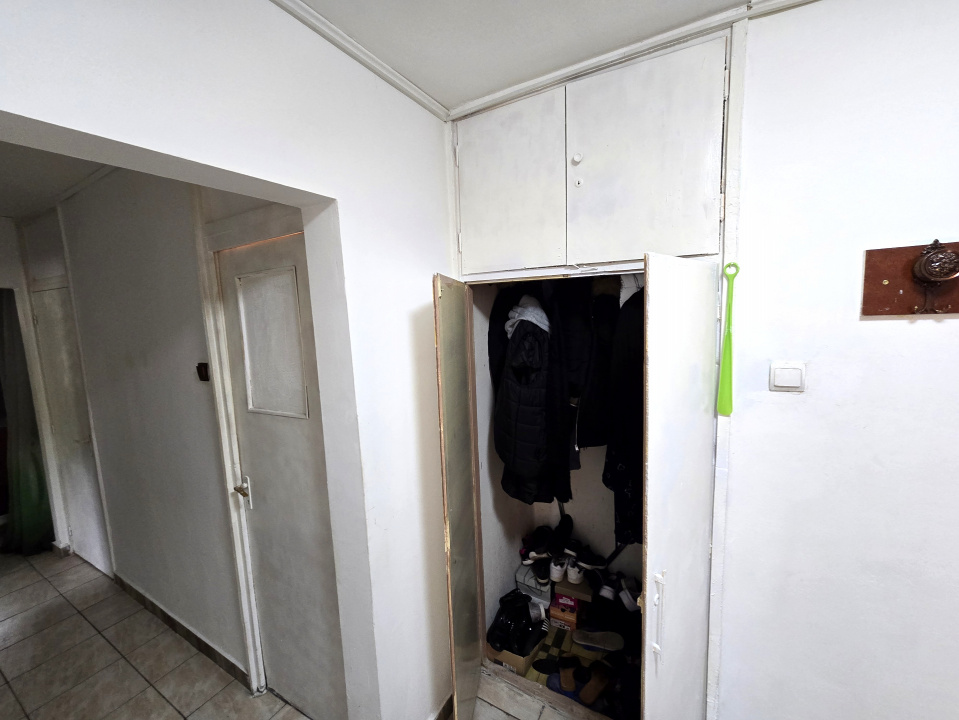 Apartament 3 camere decomandat Soseaua Salaj Petre Paun 2 bai 66.11 mp mobilat 