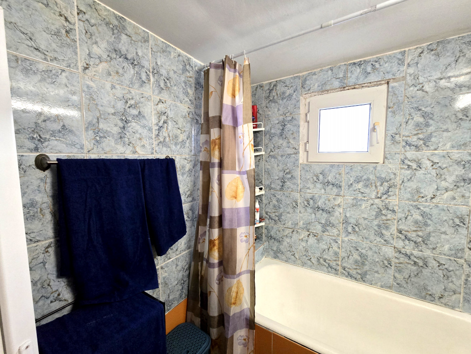 Apartament 3 camere decomandat Soseaua Salaj Petre Paun 2 bai 66.11 mp mobilat 