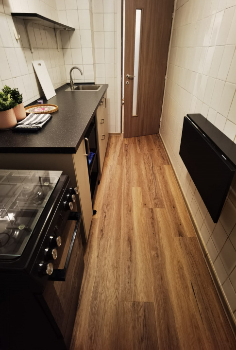 Garsoniera Aparatorii Patriei 4 min metrou 41 mp decomandata etaj 4